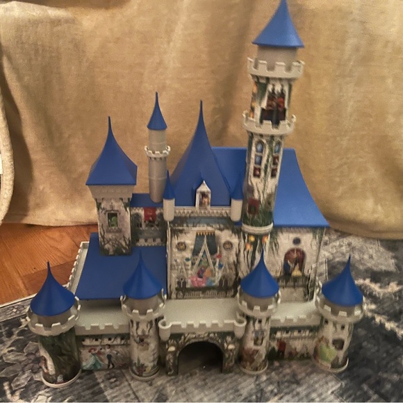 SALE-Disney-Ravensburger 3-D puzzle-Cinderella Castle-IOB-216pc complete-RARE - Picture 2 of 12